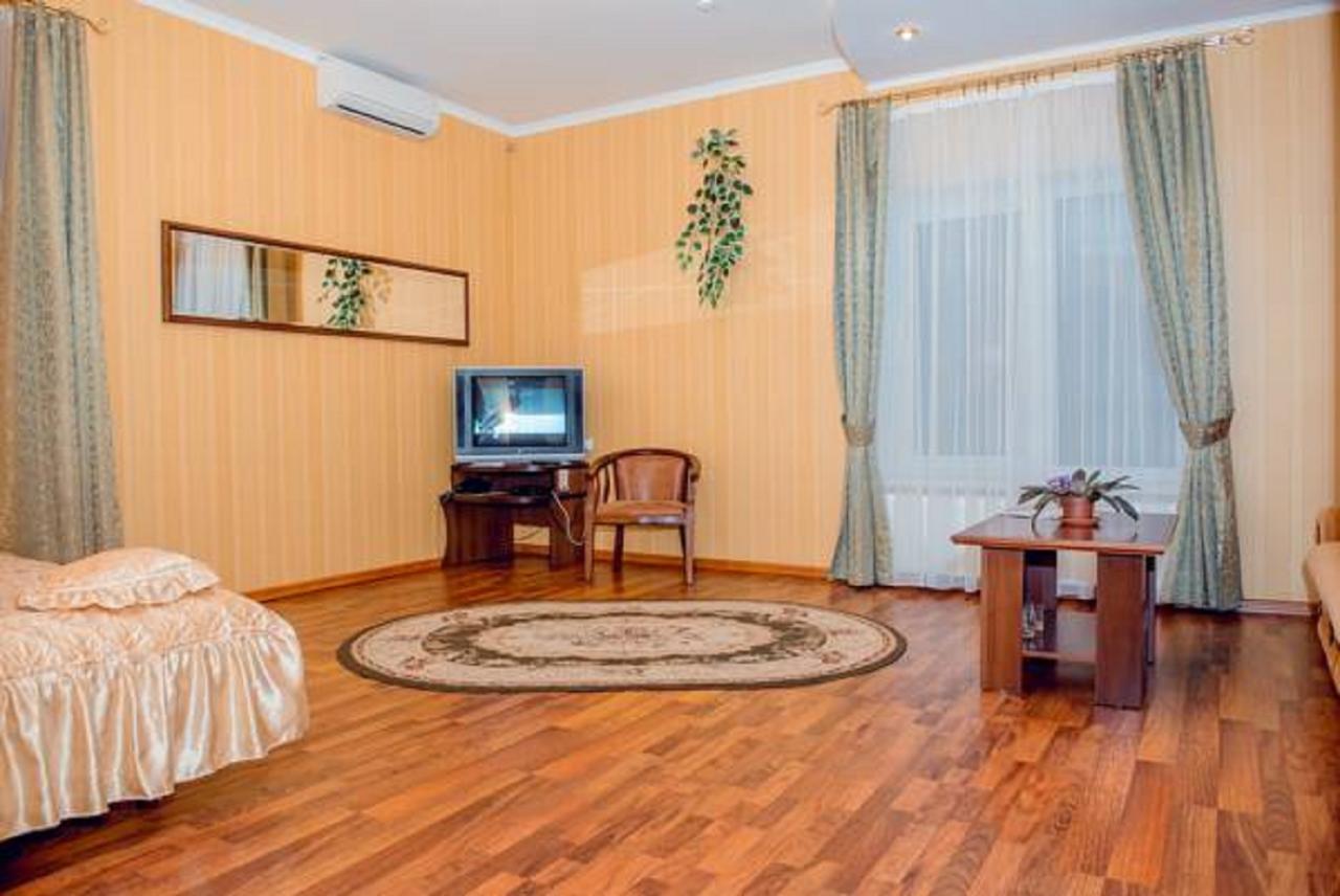 Takhtaulove Hotel Vivat Provincia חדר תמונה